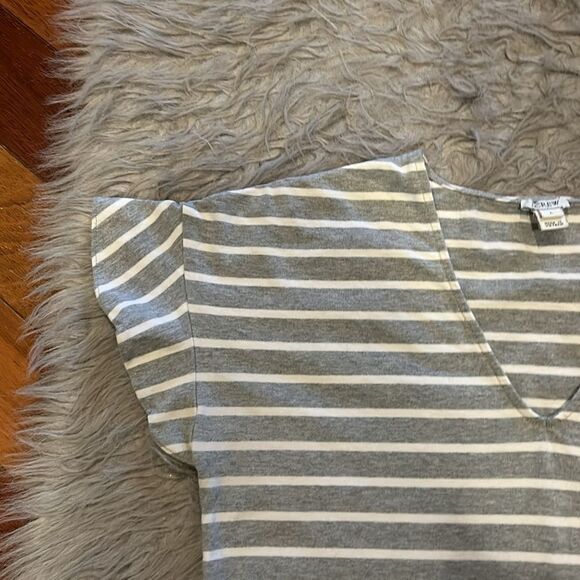 J crew women’s gray and white stripped ruffled sleeve vneck tshirt - Picture 2 of 6